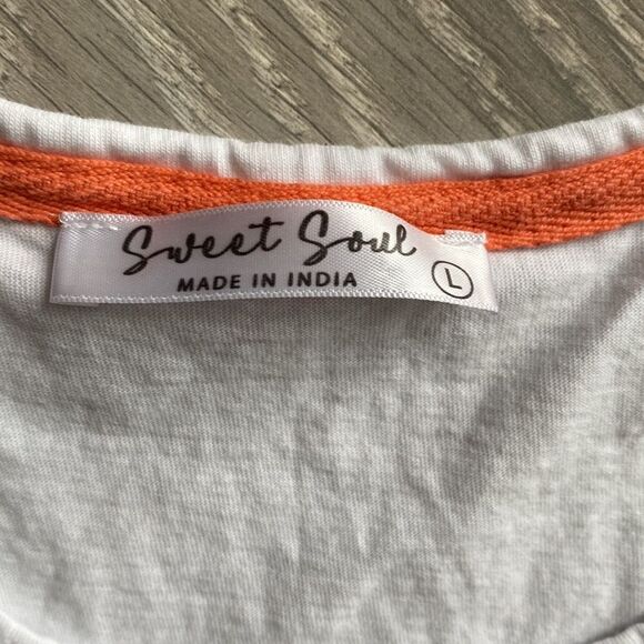 Sunshine and Wine Tank  - Picture 2 of 4